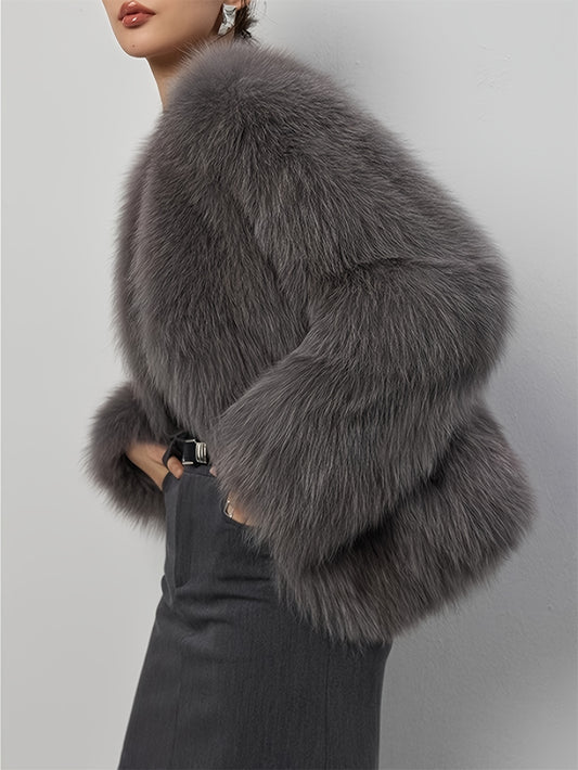 Elegant Light Gray Faux Fur Women’s Coat – Soft Long Sleeve Winter Jacket with Fluffy Collar.